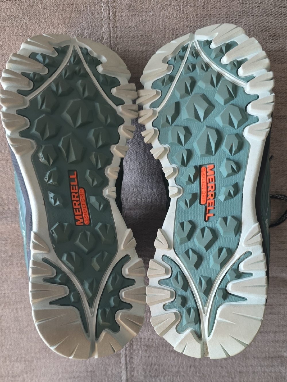 Merrell Black and Dark Green Trail Shoes - Picture 6 of 9